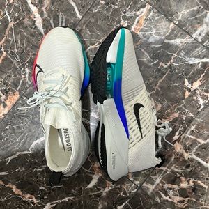 👟 NIKE AIR ZOOM TEMPO NEXT% FLYKNIT RUNNING SHOES 👟